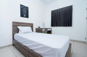 OYO Life 2462 Kost Surabaya